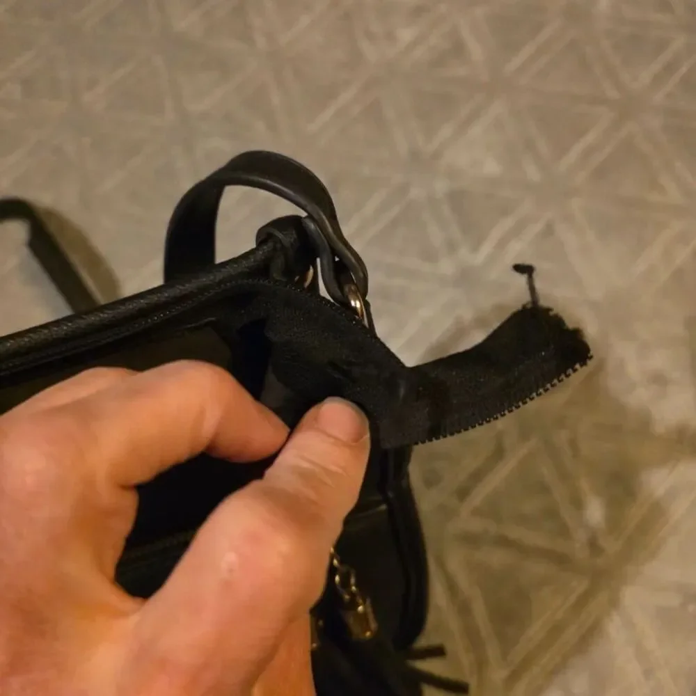 N/A black purse